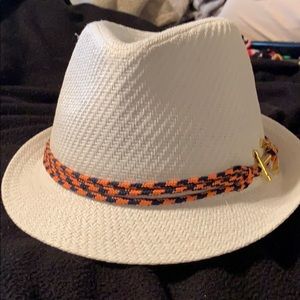 Pandora hat